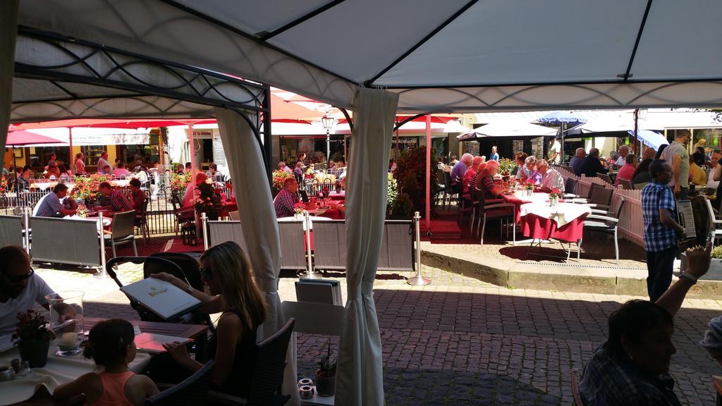 Hotel Restaurant Zunftstube Саарбург Екстер'єр фото