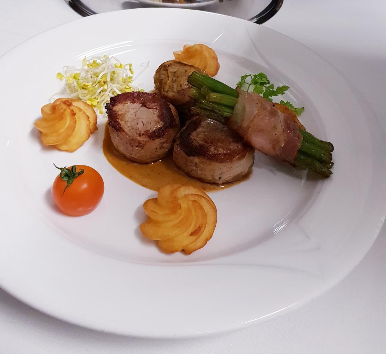 Hotel Restaurant Zunftstube Саарбург Екстер'єр фото